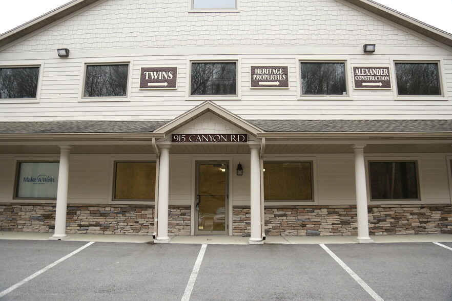 915 Canyon Rd, Morgantown, WV for lease - Primary Photo - Image 1 of 6