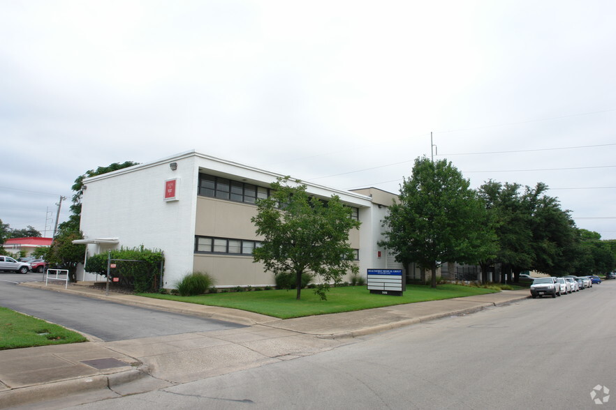 508 Adams St, Fort Worth, TX for lease - Building Photo - Image 1 of 8