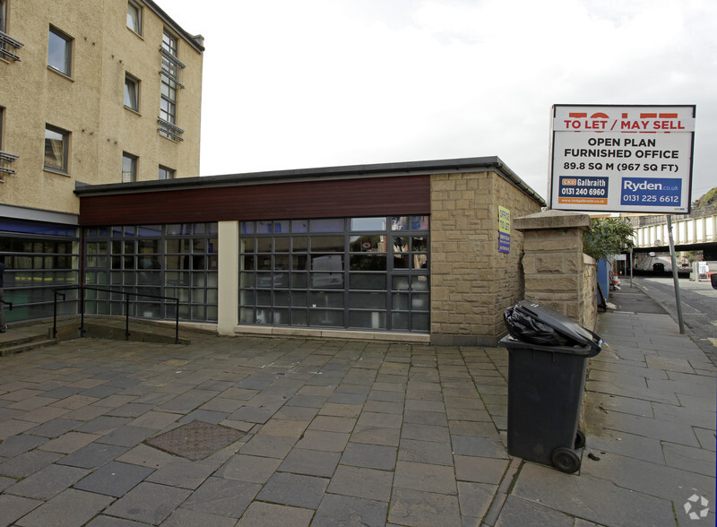 10 Old Tolbooth Wynd, Edinburgh for lease - Primary Photo - Image 1 of 3