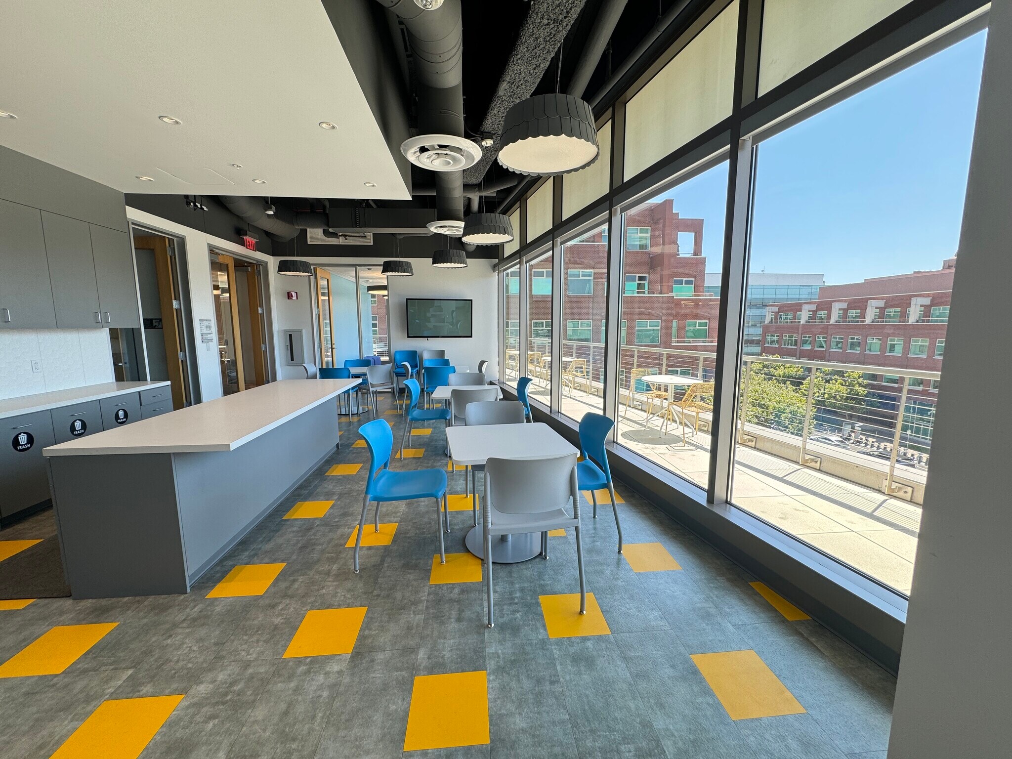 5885 Hollis St, Emeryville, CA for lease Interior Photo- Image 1 of 18