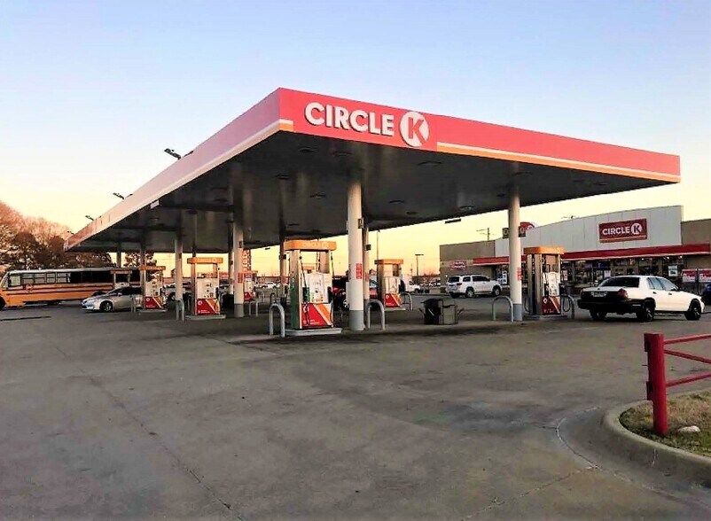 6201 Colonel Glenn Rd, Little Rock, AR for sale - Building Photo - Image 1 of 1