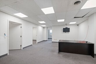 2401 Blueridge Ave, Wheaton, MD for lease Interior Photo- Image 1 of 15