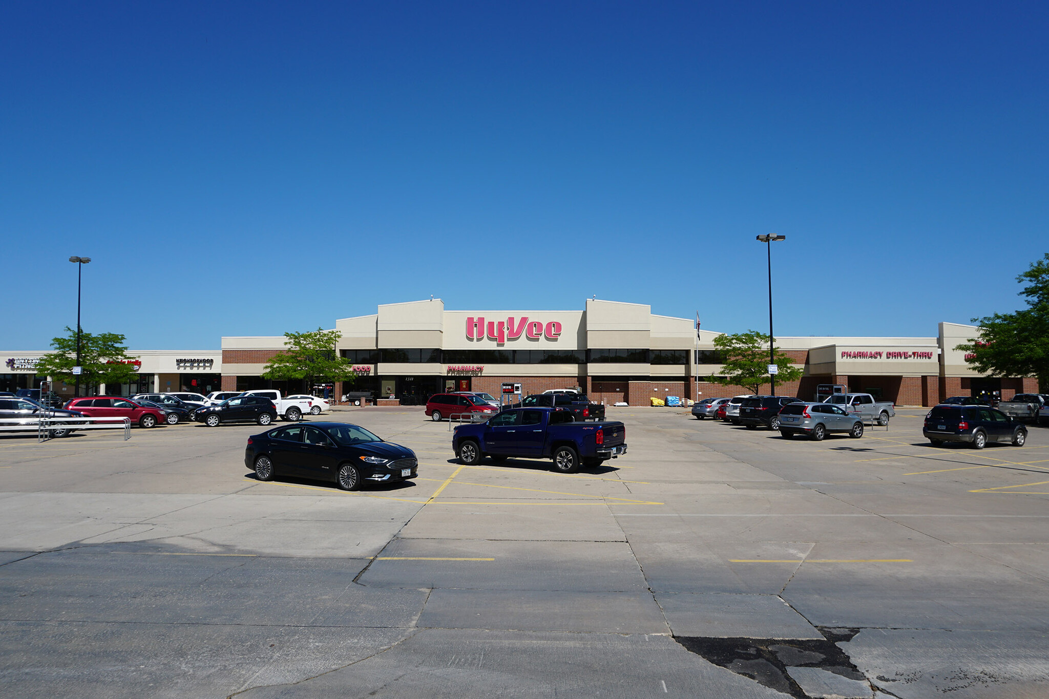 1201-1311 4th St SW, Waverly, IA for lease Building Photo- Image 1 of 7