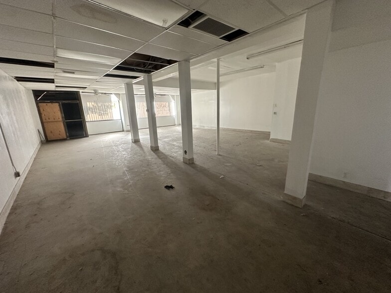 4057-4061 1/2 Whittier Blvd, Los Angeles, CA for sale - Interior Photo - Image 3 of 5