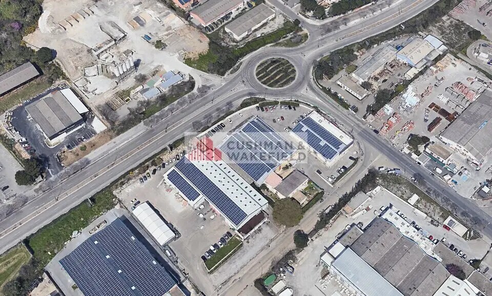 Flex in Nîmes for lease Aerial- Image 1 of 2