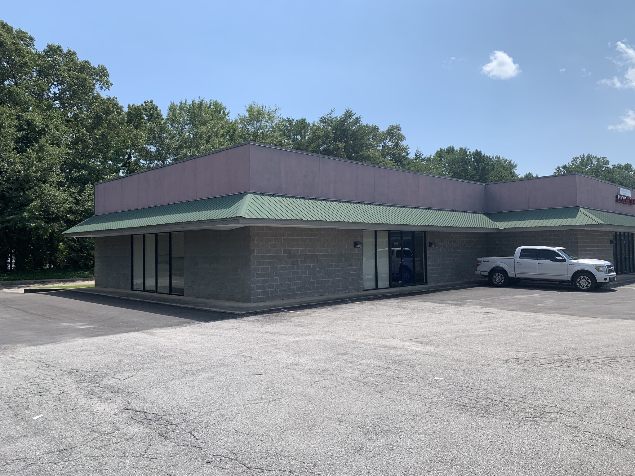 2490 Hilton Dr, Gainesville, GA for sale Building Photo- Image 1 of 1