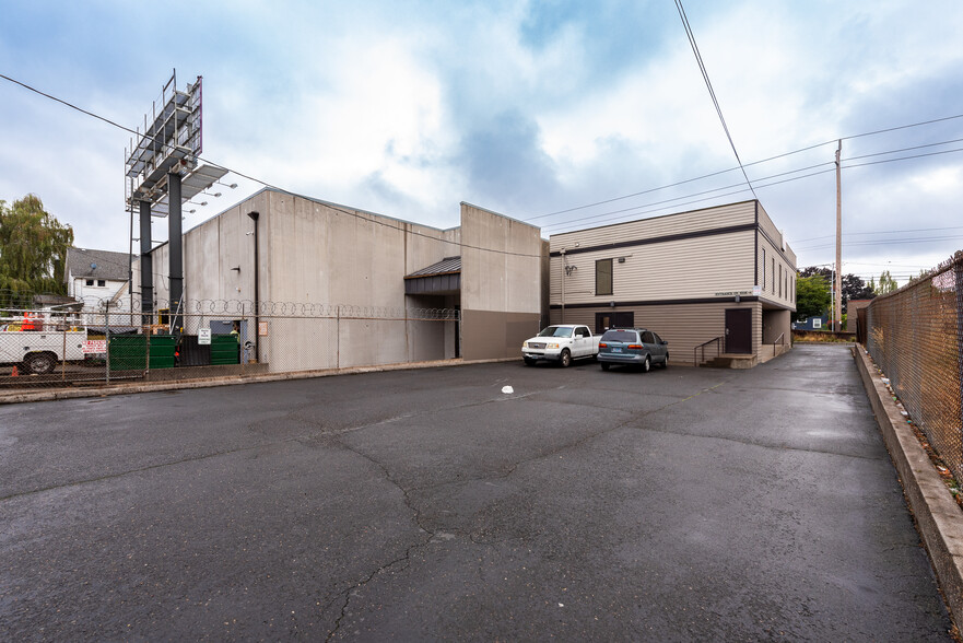 425 NE Hancock St, Portland, OR for sale - Building Photo - Image 3 of 6