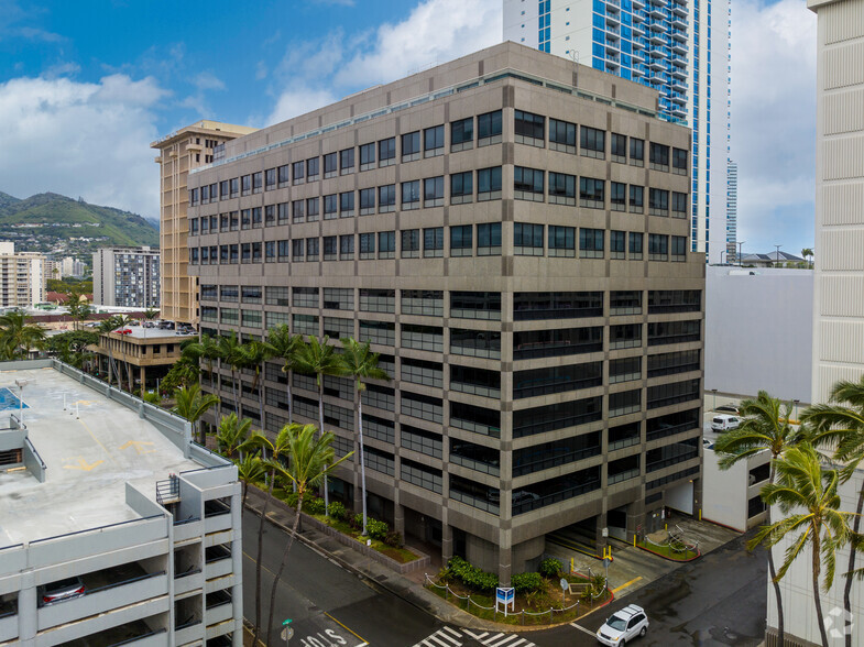 1601 Kapiolani Blvd, Honolulu, HI for lease - Building Photo - Image 3 of 8