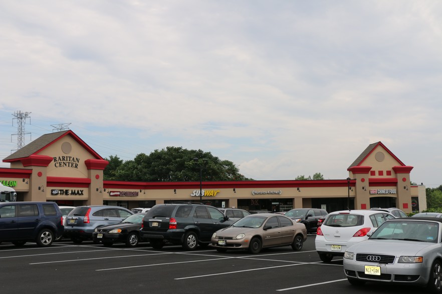 426-521 Raritan St, Sayreville, NJ for lease - Building Photo - Image 3 of 6