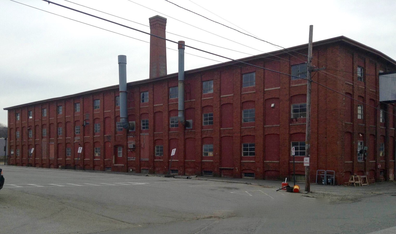 115 Hale St, Haverhill, MA 01830