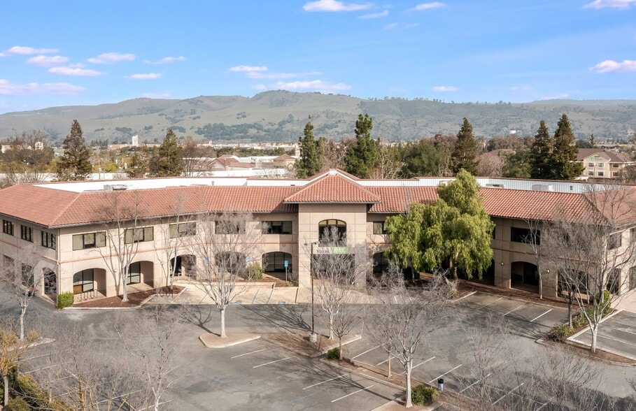 610 Jarvis Dr, Morgan Hill, CA for lease - Building Photo - Image 3 of 11