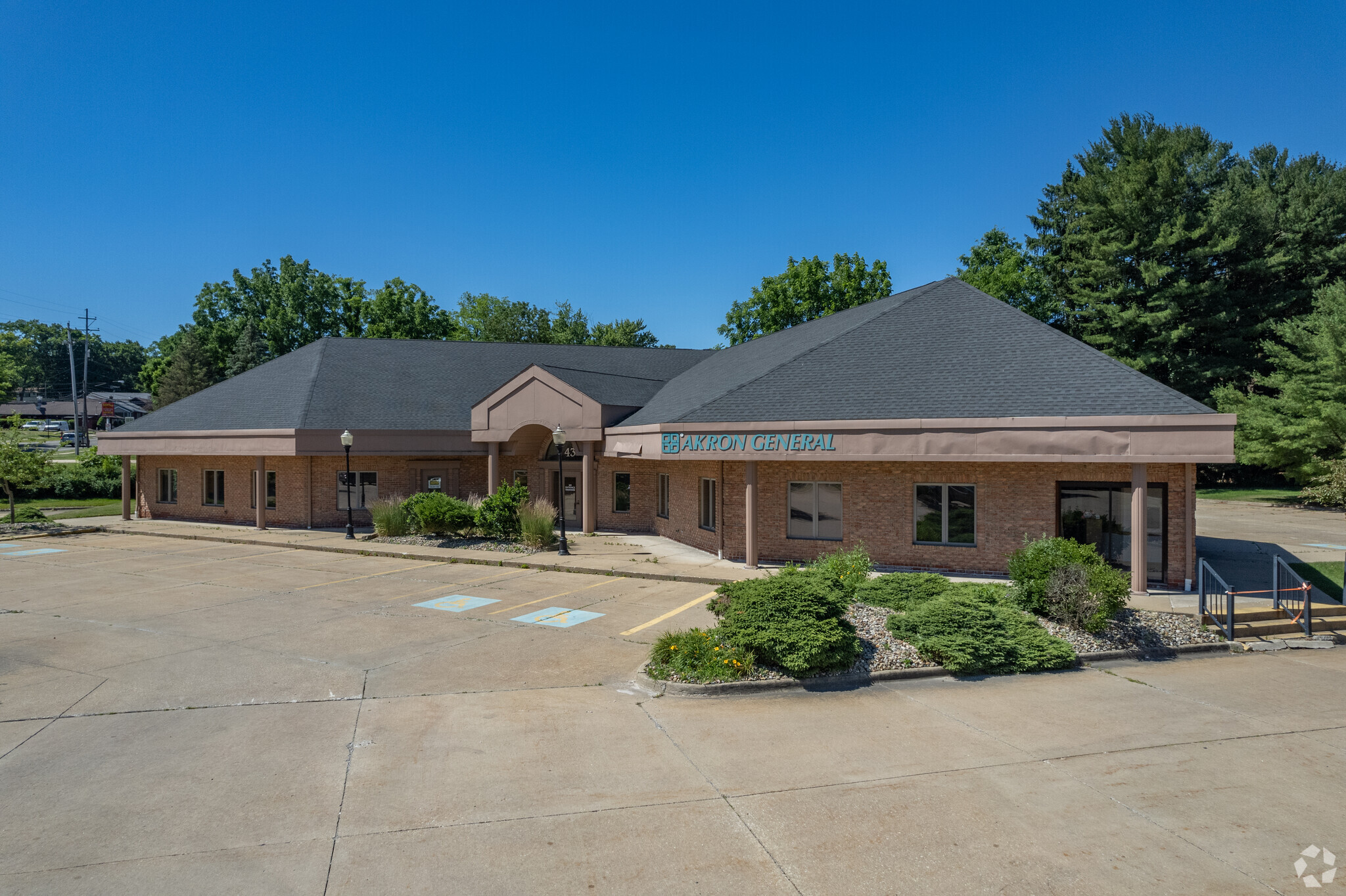 43 S Main St, Munroe Falls, OH for sale Primary Photo- Image 1 of 1