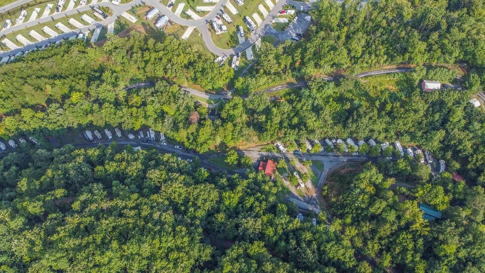 251 Spring Valley Rd, Pigeon Forge, TN for sale - Building Photo - Image 3 of 53