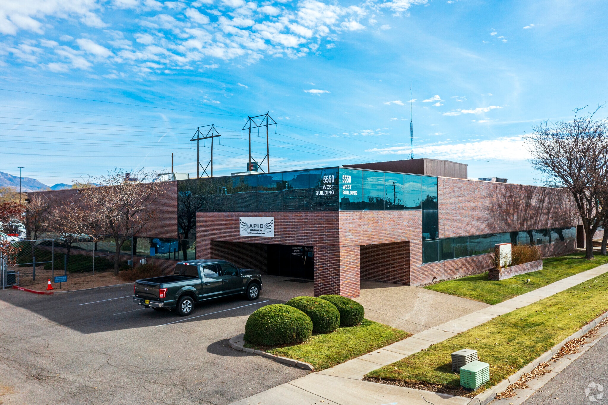 5550 Midway Park Pl NE, Albuquerque, NM for lease Primary Photo- Image 1 of 7