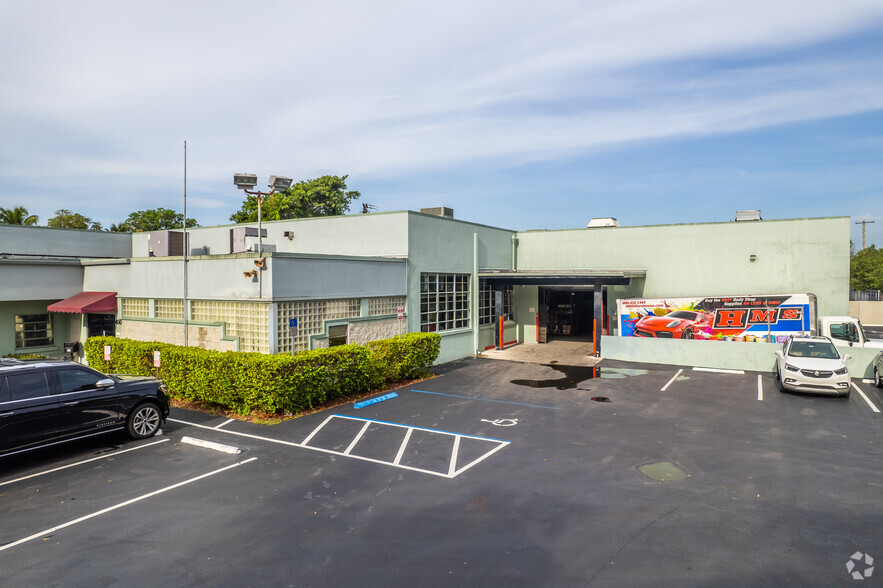 400 Dixie Hwy, Hollywood, FL for sale - Building Photo - Image 2 of 10