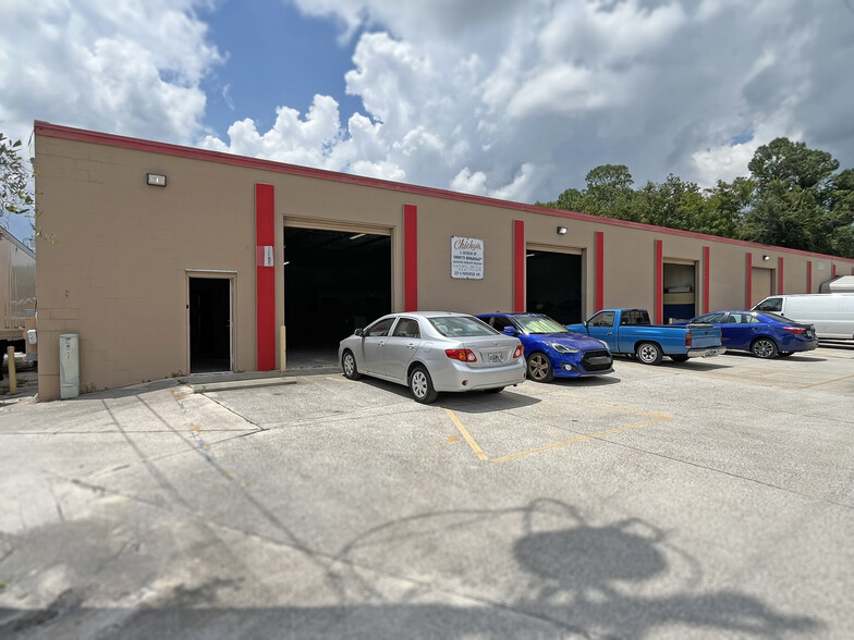 327 Parkridge Ave, Orange Park, FL for lease - Building Photo - Image 1 of 9