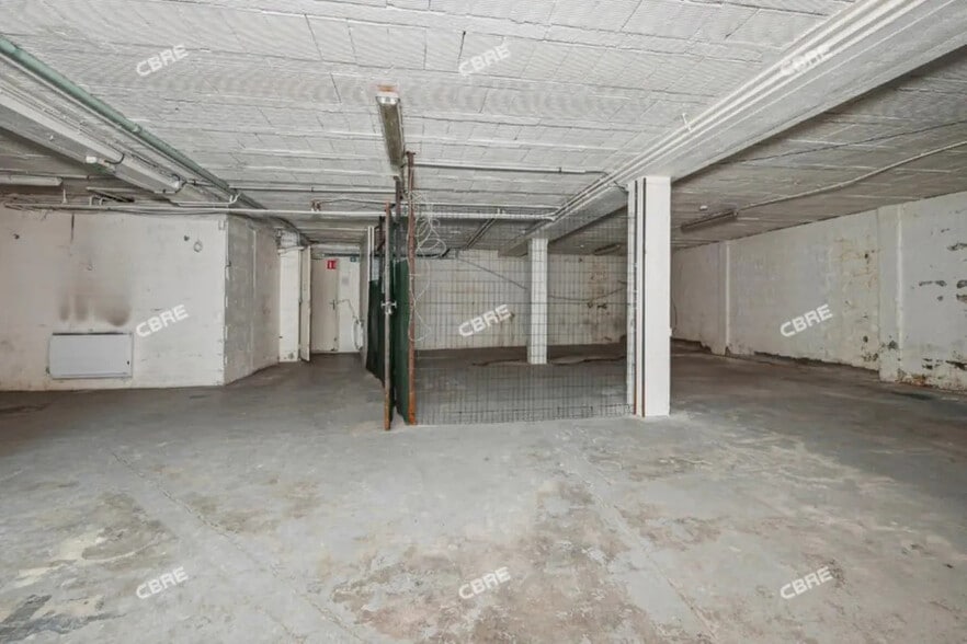 Flex in Châtillon for lease - Interior Photo - Image 2 of 13