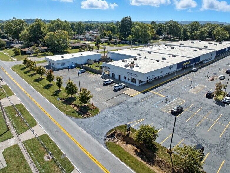 8507-8541 Terry Rd, Louisville, KY for lease - Building Photo - Image 3 of 11