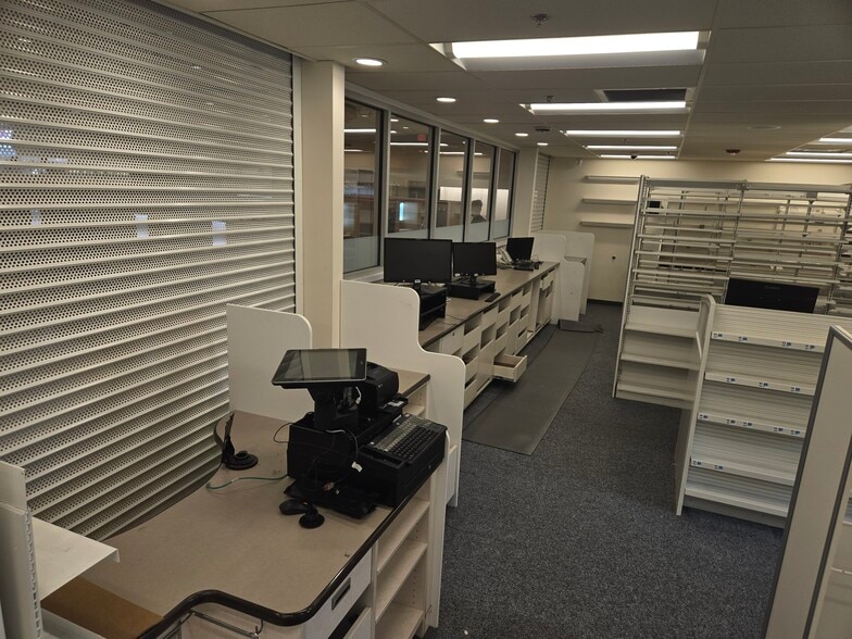 75-81 Vandenburgh Ave, Troy, NY for lease - Building Photo - Image 3 of 11