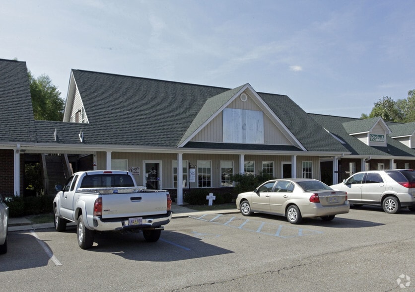 103-129 Town Creek Dr, Saltillo, MS for lease - Primary Photo - Image 2 of 12