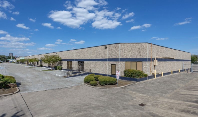 8303-8317 Knight Rd, Houston, TX for lease - Building Photo - Image 1 of 9