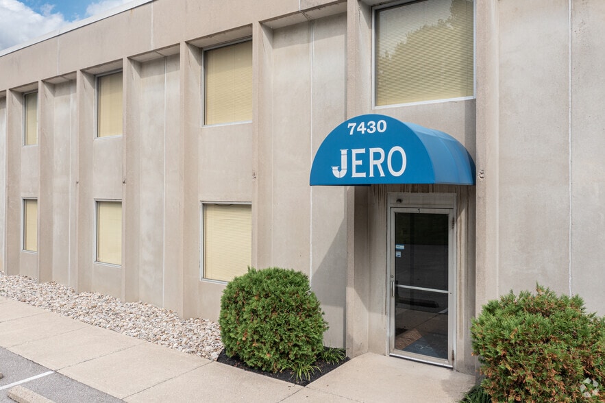 7430 Empire Dr, Florence, KY for sale - Building Photo - Image 2 of 4