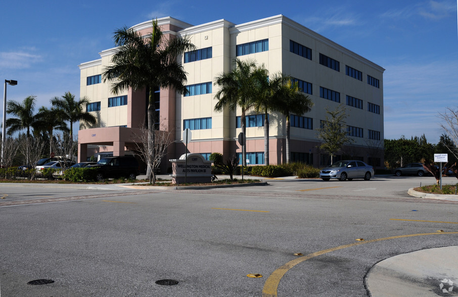 1397 Medical Park Blvd, Wellington, FL for lease - Primary Photo - Image 1 of 7