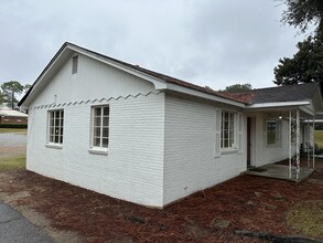 702 Baldwin Dr, Albany, GA for lease Building Photo- Image 2 of 10