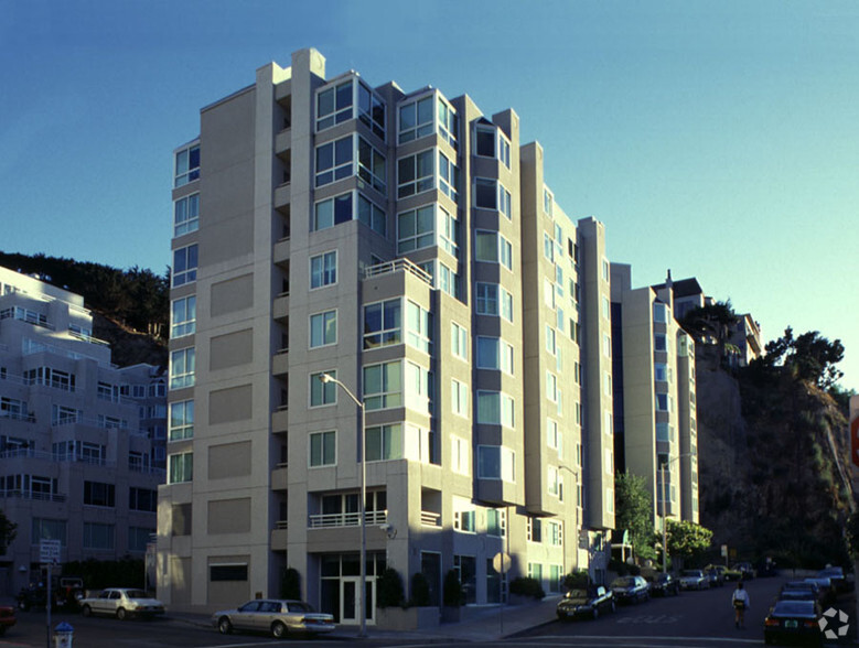 1603-1643 Montgomery St, San Francisco, CA for lease - Building Photo - Image 2 of 6