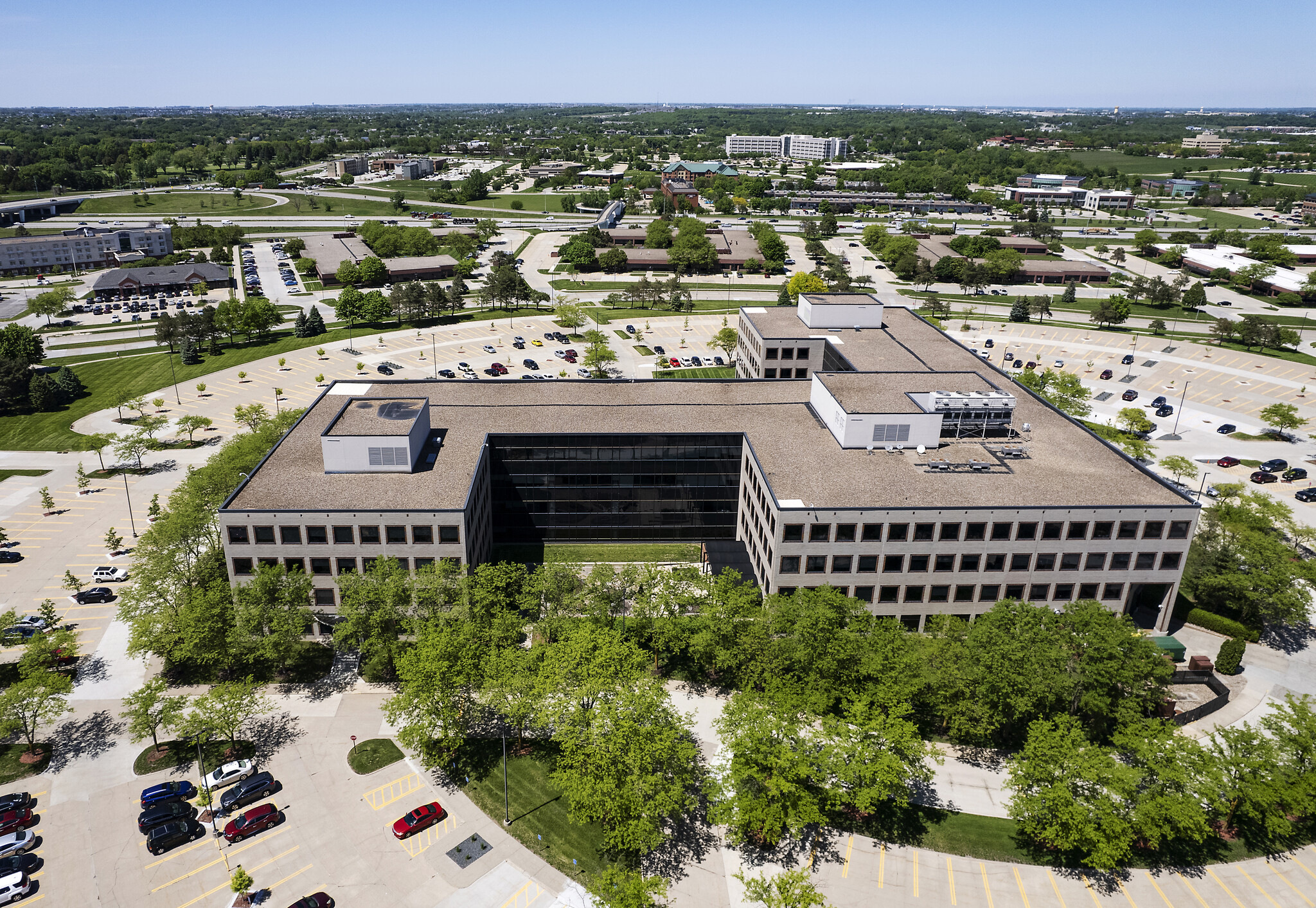 7000 Vista Dr, West Des Moines, IA for lease Building Photo- Image 1 of 7