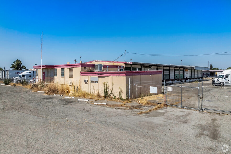 900 F St, West Sacramento, CA for sale - Building Photo - Image 2 of 24