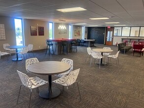 2042 Wooddale Dr, Woodbury, MN for lease Interior Photo- Image 2 of 5