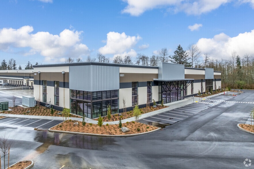 6801 Seaway Blvd, Everett, WA for lease - Primary Photo - Image 1 of 5