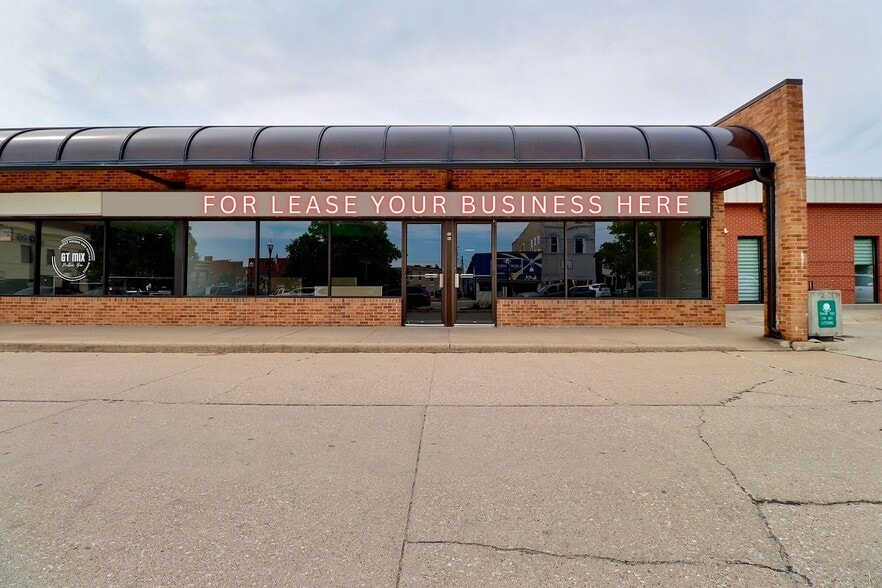 29-35 W 6th St, Fremont, NE for lease - Building Photo - Image 1 of 1