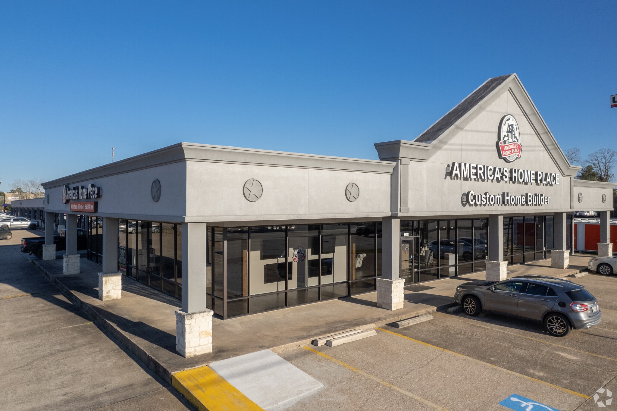 201 Enterprise Row, Conroe, TX for lease Primary Photo- Image 1 of 5