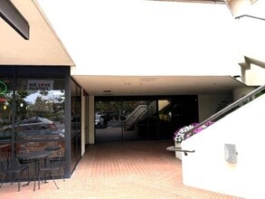 22320 Foothill Blvd, Hayward, CA for lease Building Photo- Image 1 of 3