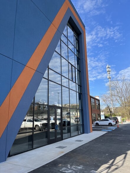 110 Somerville Ave, Chattanooga, TN for lease - Primary Photo - Image 1 of 48