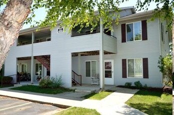 821 S 13th Ave E, Newton, IA for sale Primary Photo- Image 1 of 1