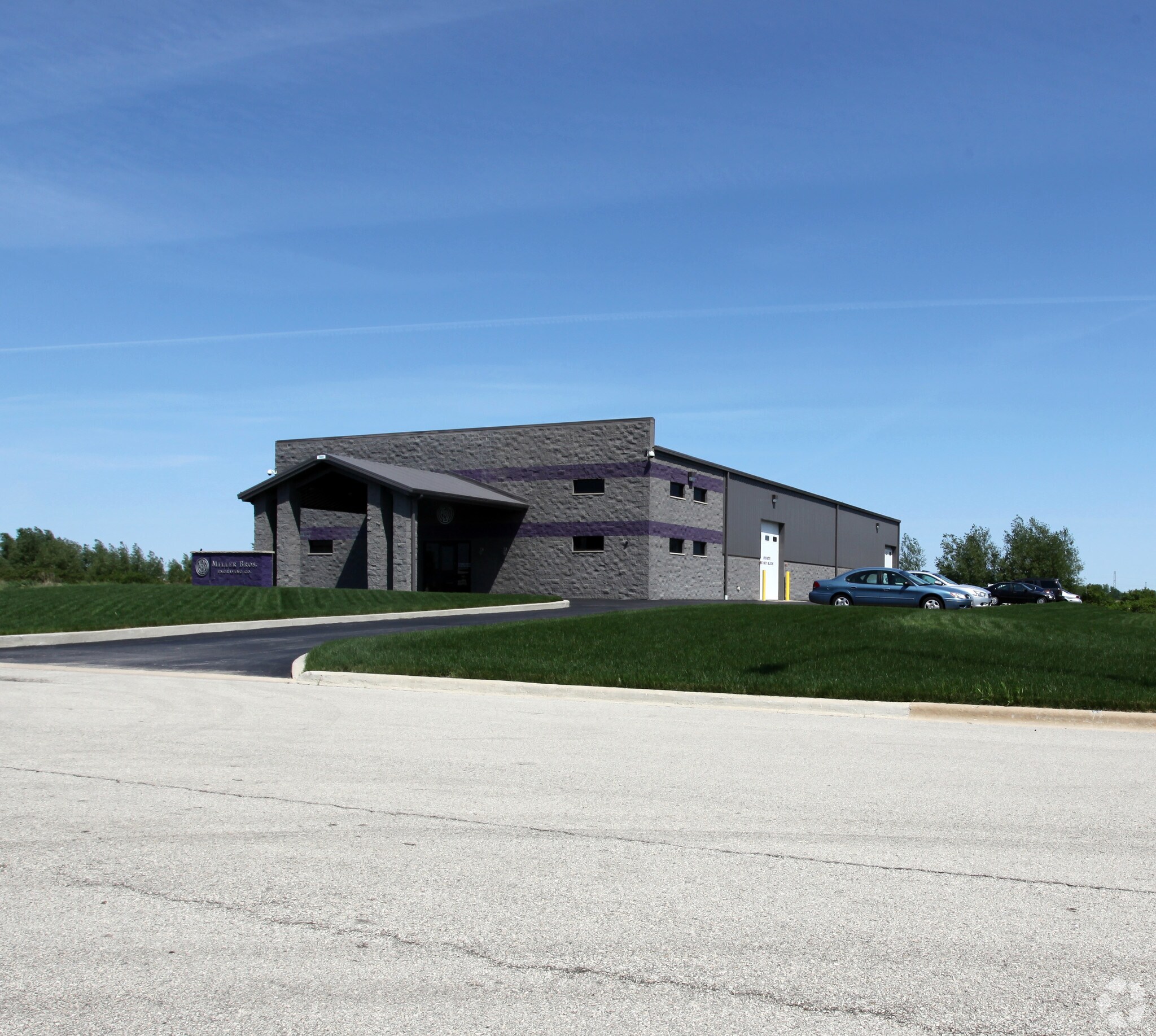 9100 Gulfstream Rd, Frankfort, IL for sale Primary Photo- Image 1 of 1