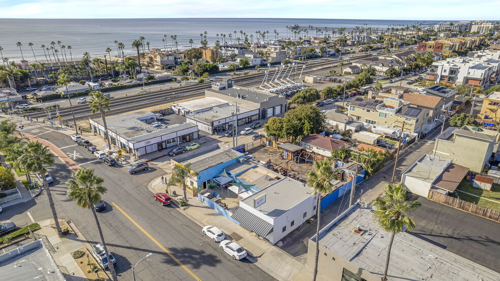 302-306 Wisconsin Ave, Oceanside, CA for sale - Aerial - Image 3 of 5