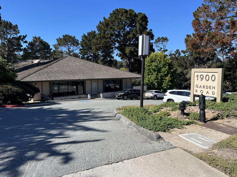 1900 Garden Rd, Monterey, CA for lease - Building Photo - Image 1 of 6