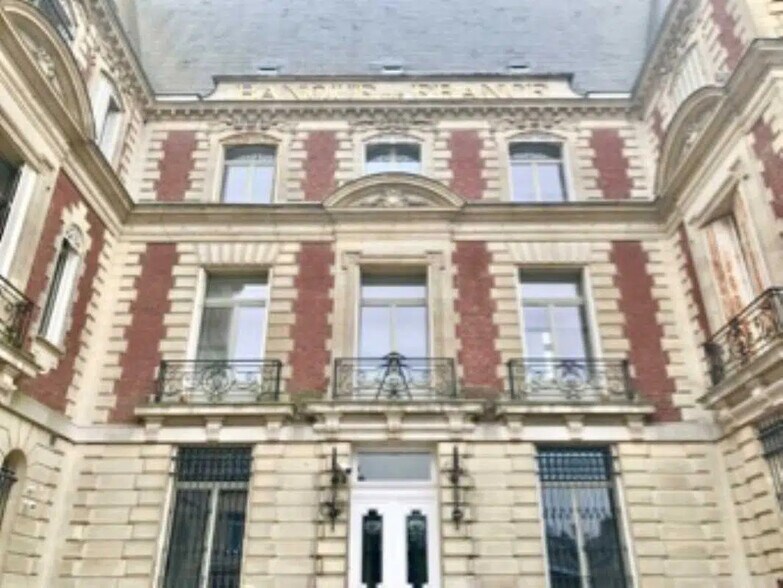 3 Rue D'Alsace, Saint-Quentin for lease - Building Photo - Image 2 of 11