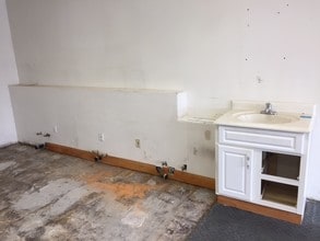 16 Red Bush Ln, Milford, CT for sale Interior Photo- Image 2 of 2