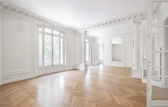 Rue Des Pyramides, Paris for lease Interior Photo- Image 2 of 10