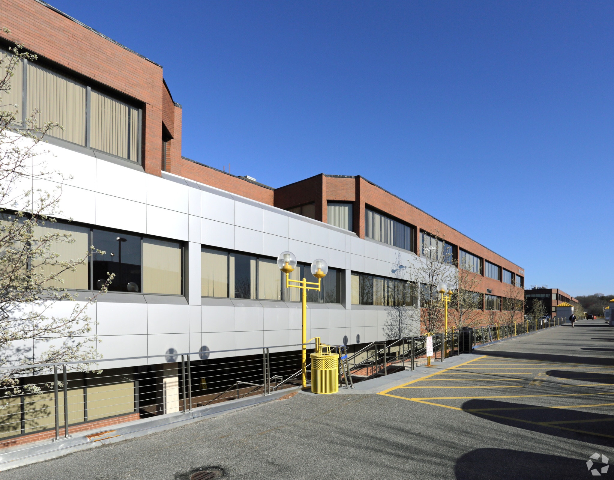 La Fitness 1111 Marcus Ave New Hyde Park Ny 11042 - nkv3l0t