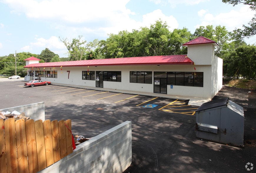 3590 Napier Ave, Macon, GA 31204