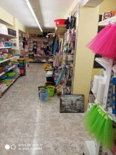 Retail in València, Valencia for lease Interior Photo- Image 2 of 3