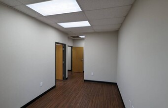 500 Pike Park Dr, Lawrenceville, GA for lease Building Photo- Image 2 of 4