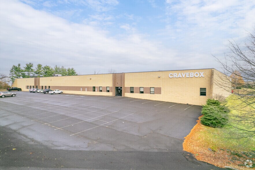 1370 Welsh Rd, North Wales, PA for lease - Building Photo - Image 3 of 19