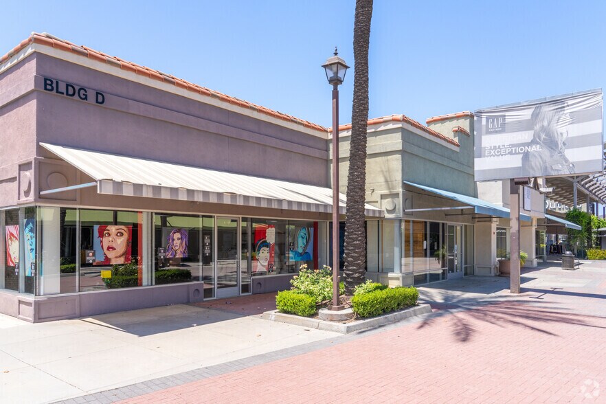 17600 Collier Ave, Lake Elsinore, CA for sale - Primary Photo - Image 1 of 4